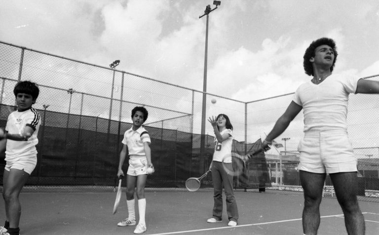 Fix Tennis Racket